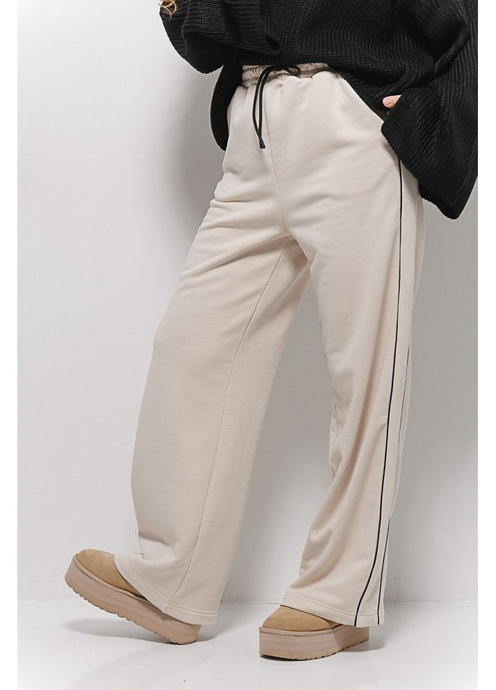 Жіночі спортивні штани світло-бежеві з двома кантами з боків Arjen (353306011)