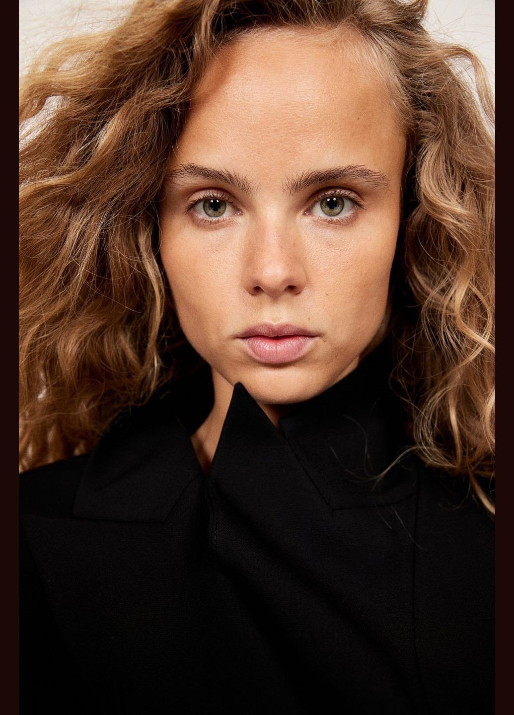 Черный женский блэйзер-платье H&M - демисезонный