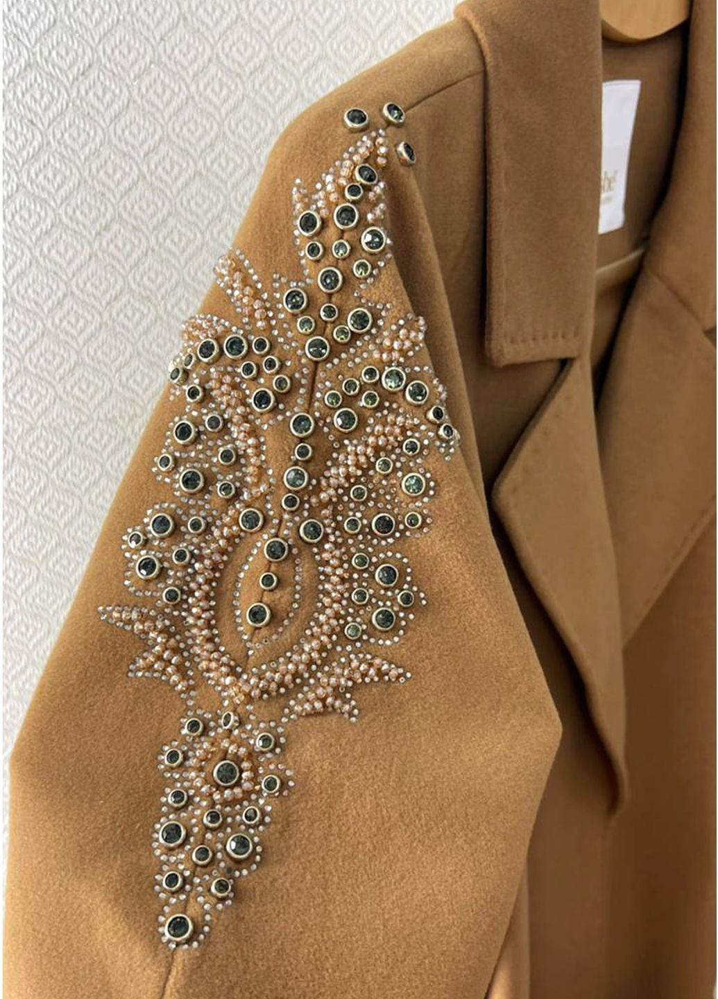 Рыжее демисезонное Женское пальто длинное со стразами Dishe. Fashion