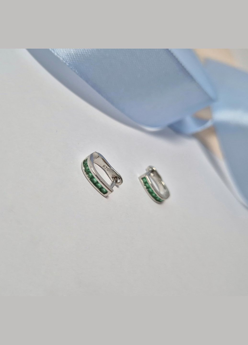 Срібні сережки Доріжка із Зеленими Каменями срібло 925 проби Родоване с2фи/159 No Brand (313452954)