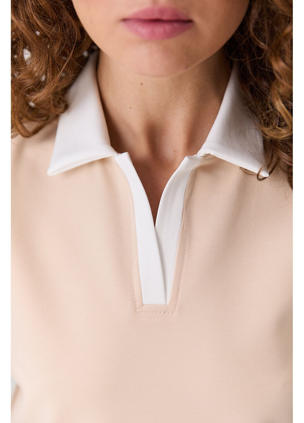 Женский трикотажный костюм в спортивном стиле светло-бежевый с молочным воротником Arjen (361056794)