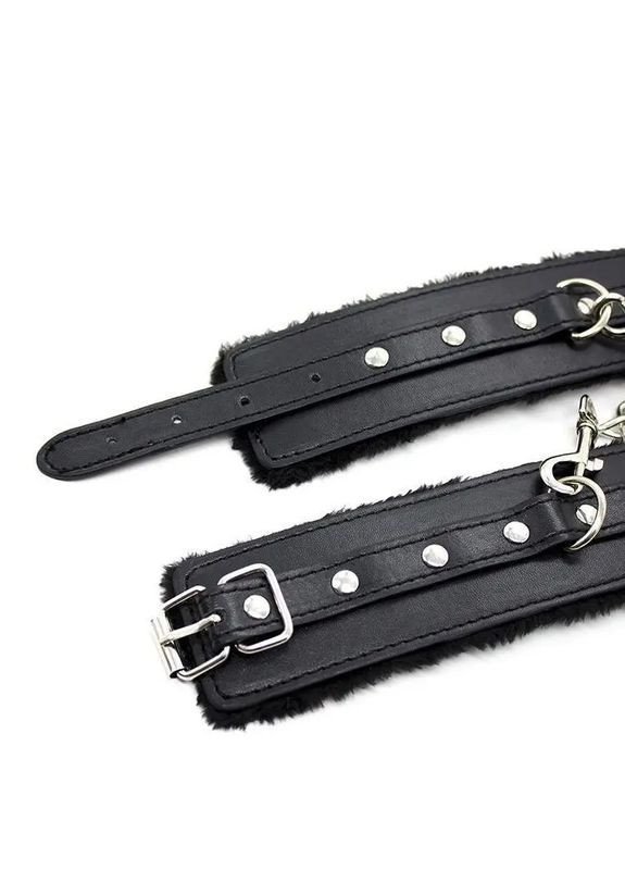 Наручники из экокожи с мягким мехом внутри, Мягкие кандалы на карабине с стальной фурнитурой регулируются No Brand Наручники з екошекіри з м'яким хутром всередині рожевий (360428678)