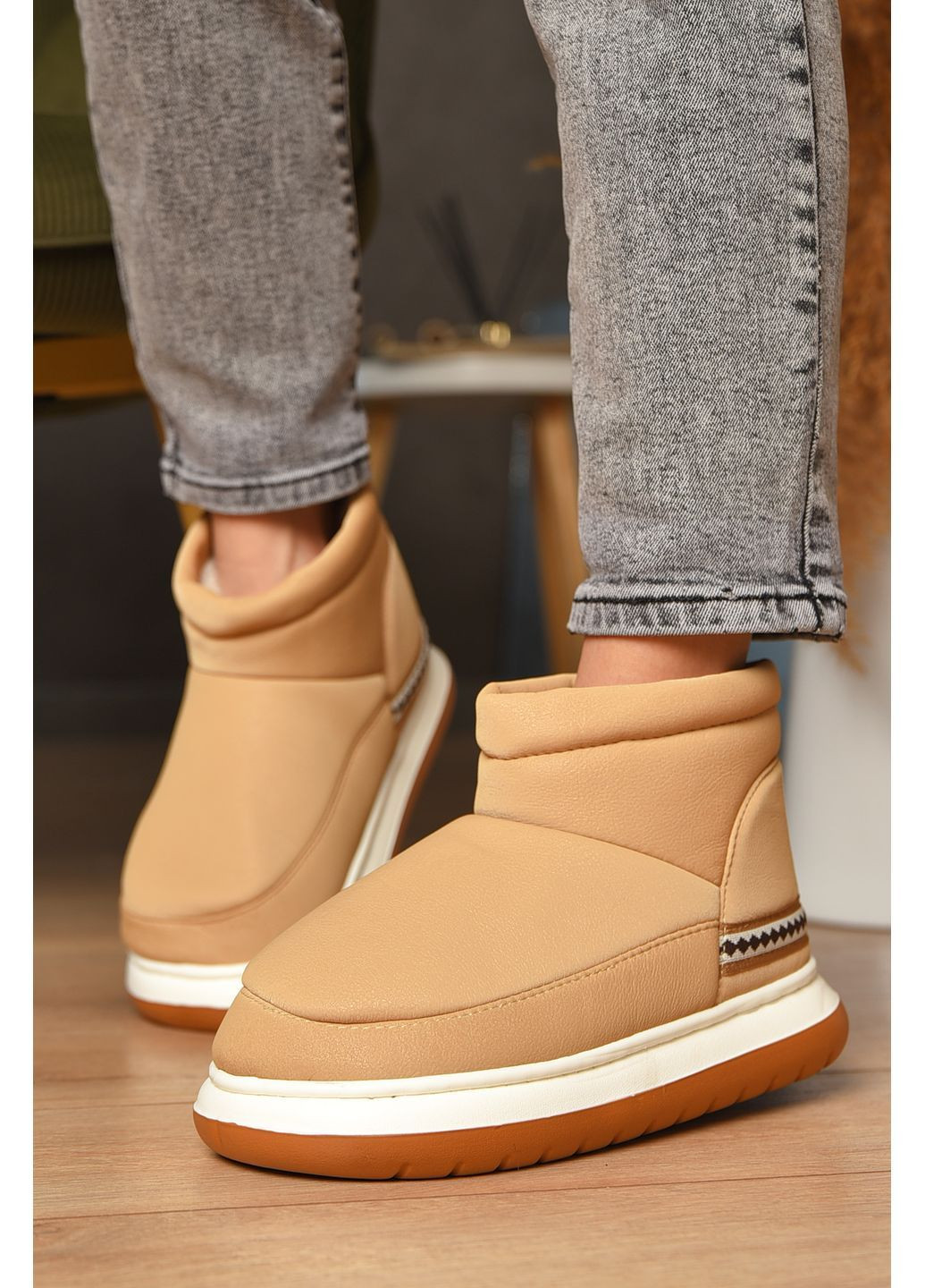 Угги женские на меху бежевого цвета Let's Shop (368540518)