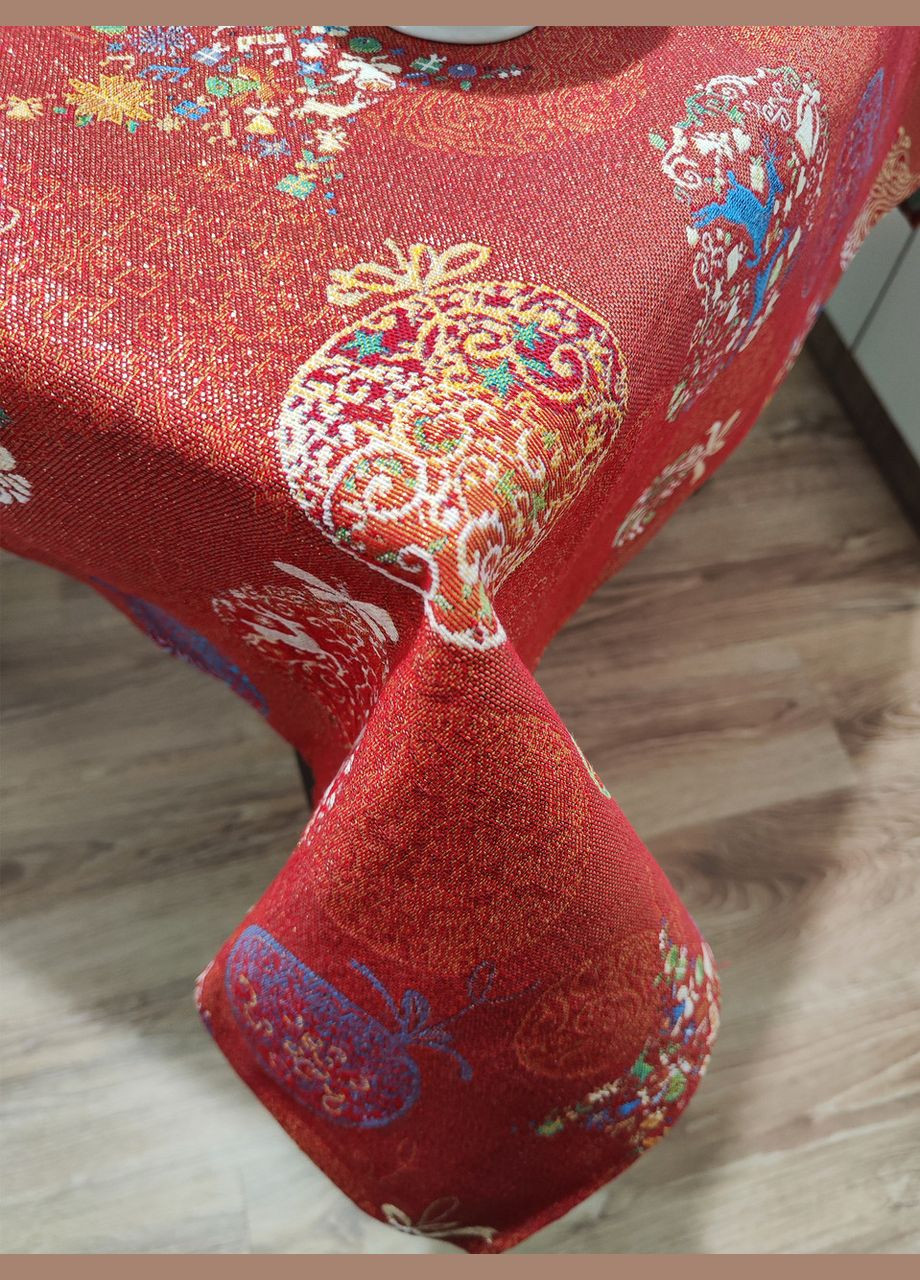 Святкова червона гобеленова новорічна скатертина із золотим люрексом для прямокутного столу 137, 300 Maystat (306748460)