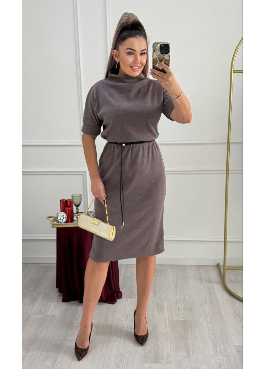 Лавандова кежуал жіноча сукня гольф довжини міді з коротким рукавом MonCher