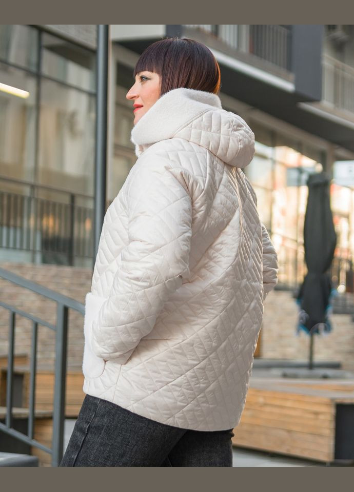 Светло-бежевая куртка 20300-3 Alenka Plus