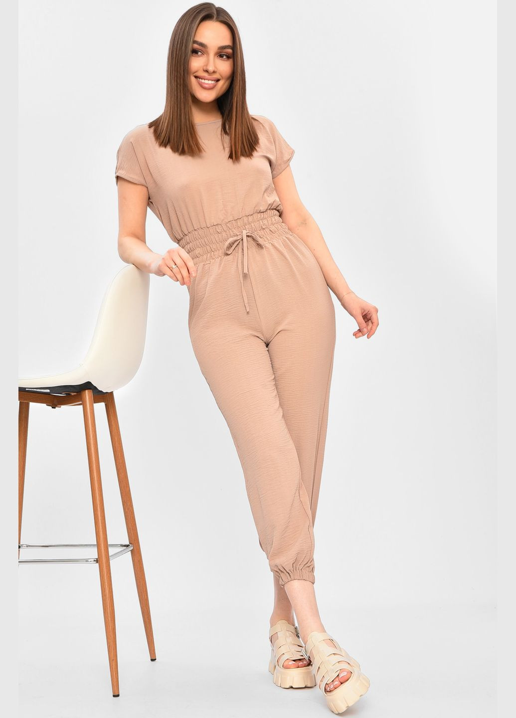 Комбинезон женский однотонный бежевого цвета Let's Shop комбинезон-брюки однотонный бежевый денил полиэстер