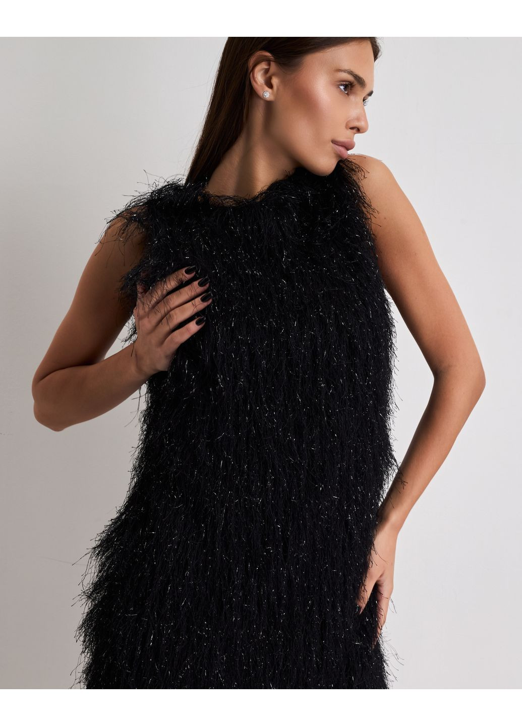 Черное вечернее пушистое мини-платье с люрексом Lefon