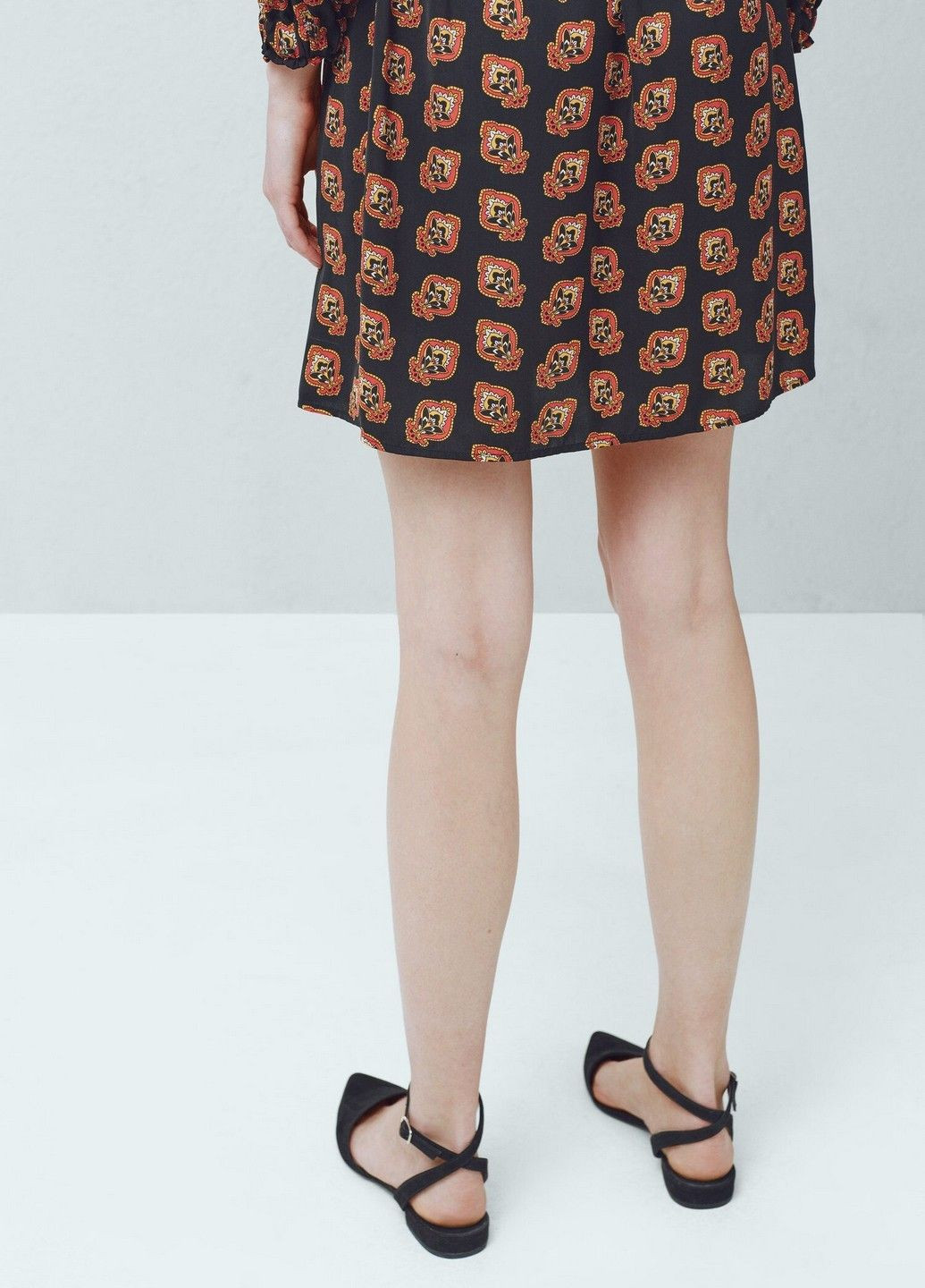 Черное кэжуал платье Mango