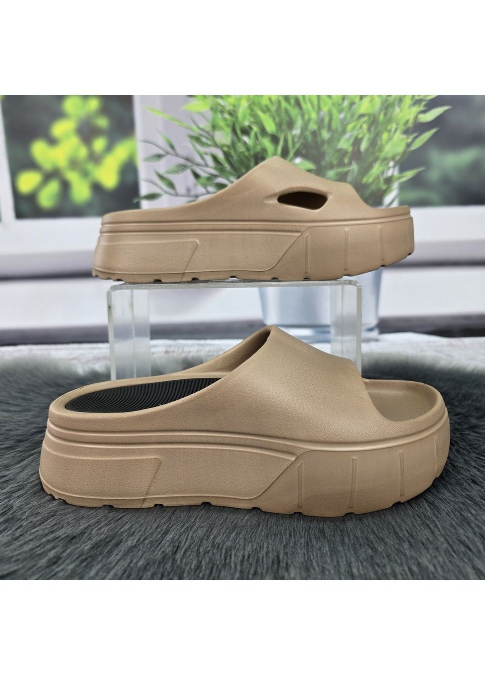 Кофейные шлепанцы женские Progress