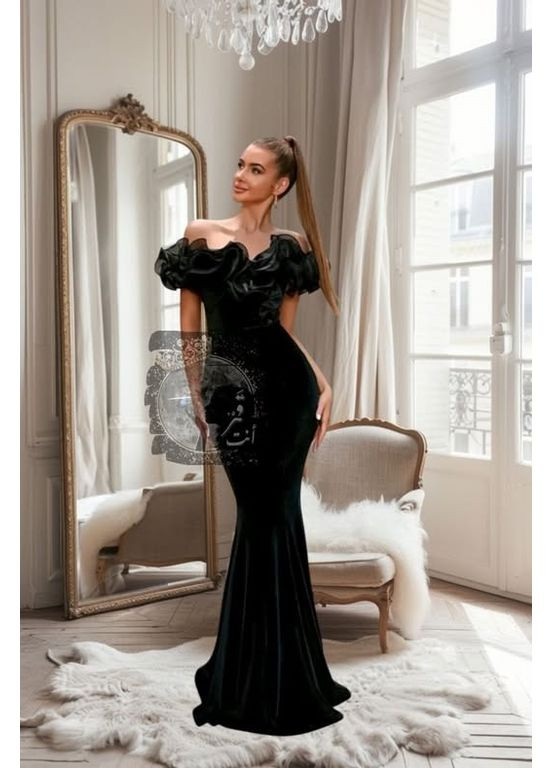 Черное платье Adyce