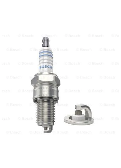 Свеча зажигания Bosch 0 242 240 592 (401646591)
