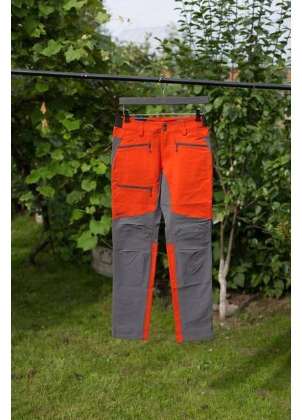 Серые демисезонные брюки No Brand