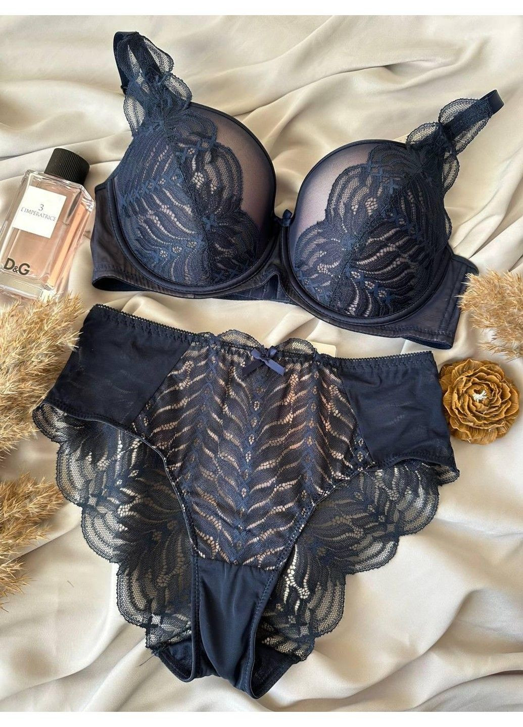 Синій комплект бюстгальтер поролон + трусики сліпи 2379d синій Weiyesi