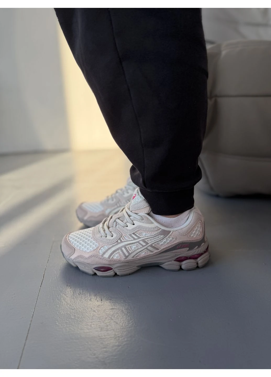 Бежевые демисезонные кроссовки мужские asics gel nyc cream moonrock асикс гель нюк бежевые No Brand