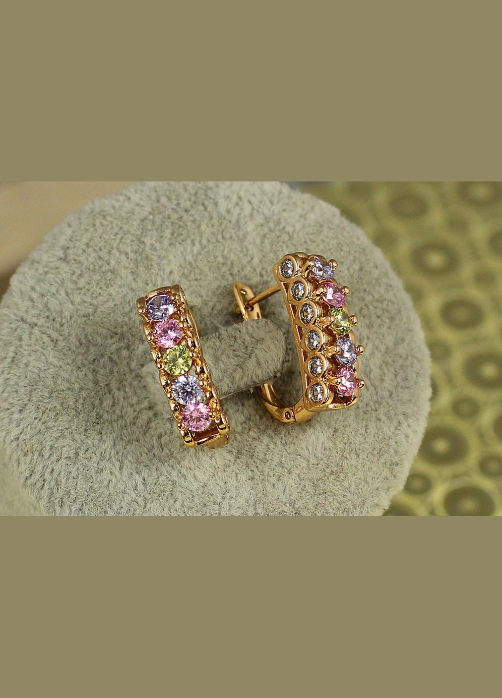 Сережки Трап із різнокольоровими каменями 2 см золотисті Xuping Jewelry (316607046)