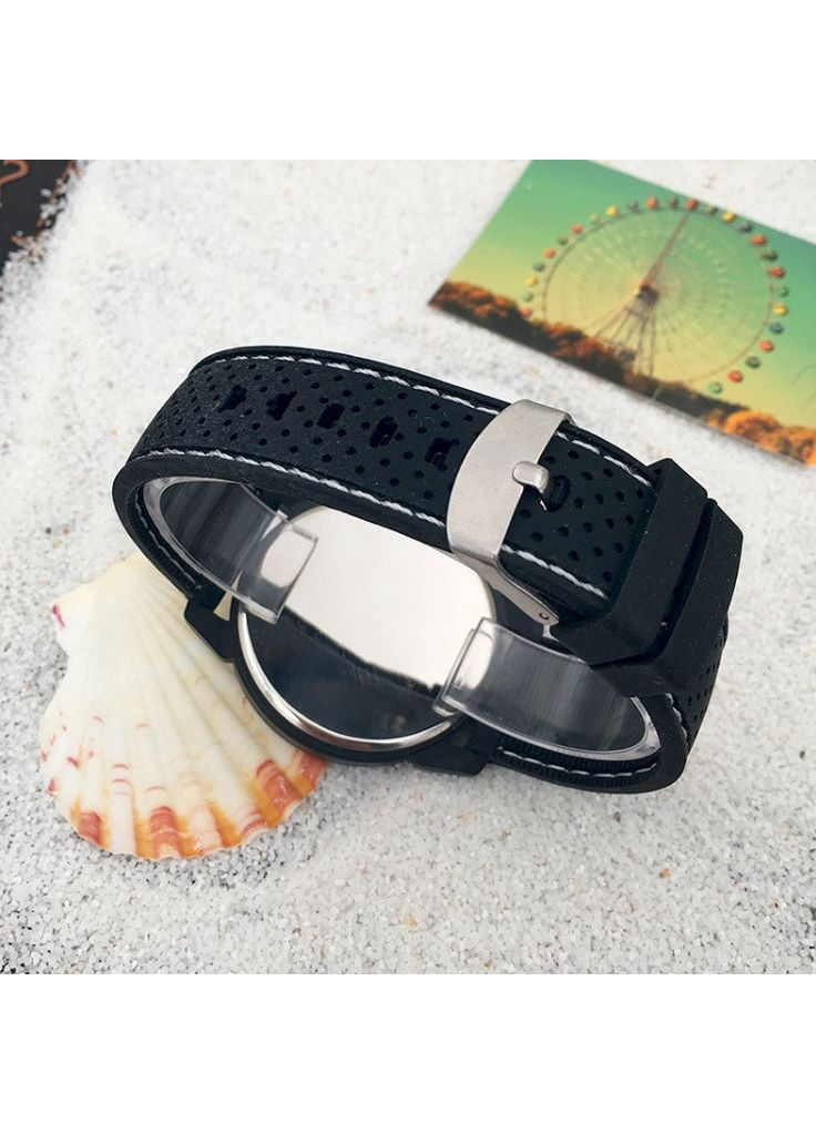 Чоловічий спортивний годинник кварцовий з силіконовим ремінцем чорний (sku_019) No Brand (350906506)