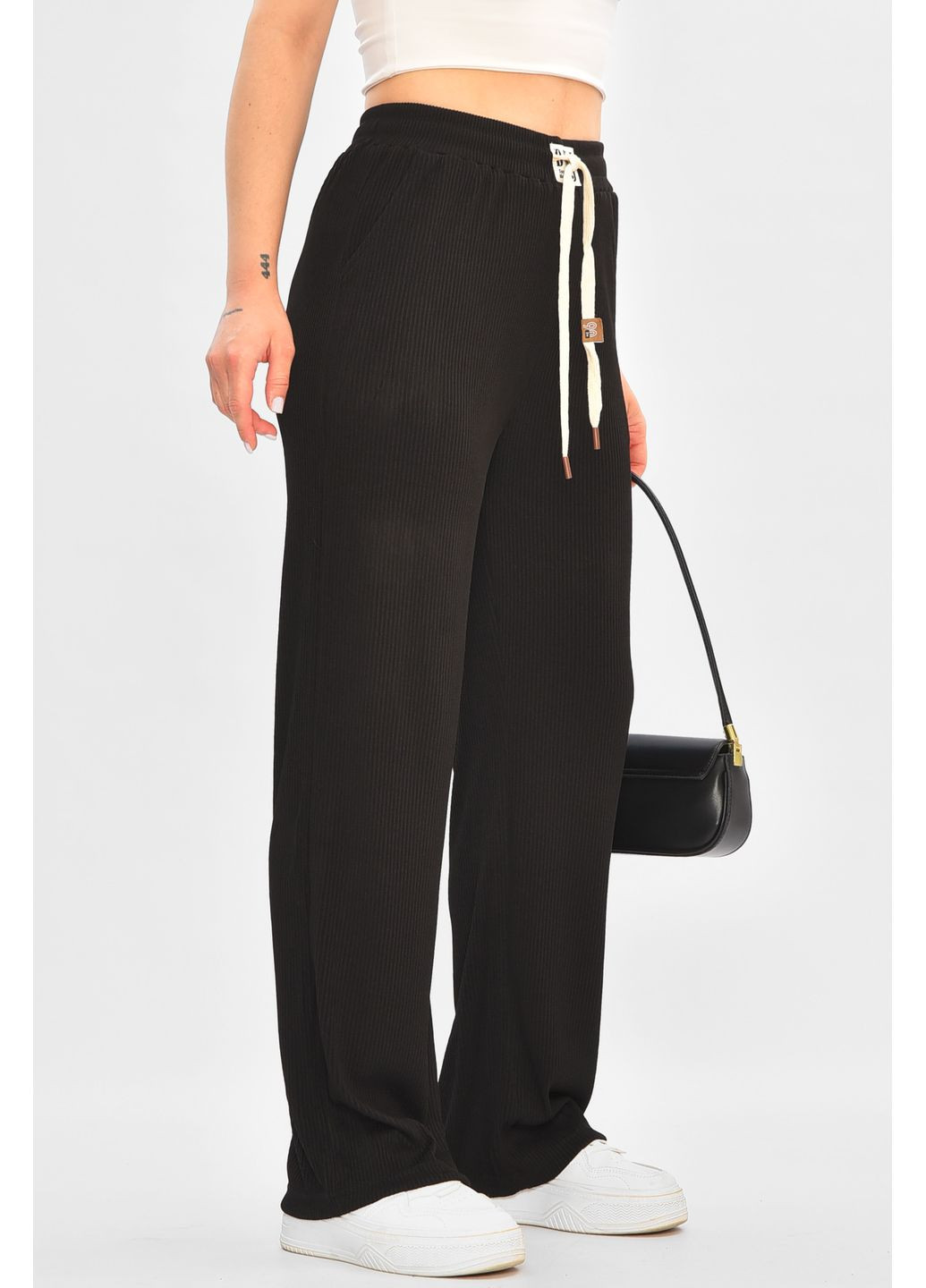 Штани жіночі розкльошені чорного кольору Let's Shop (353966415)