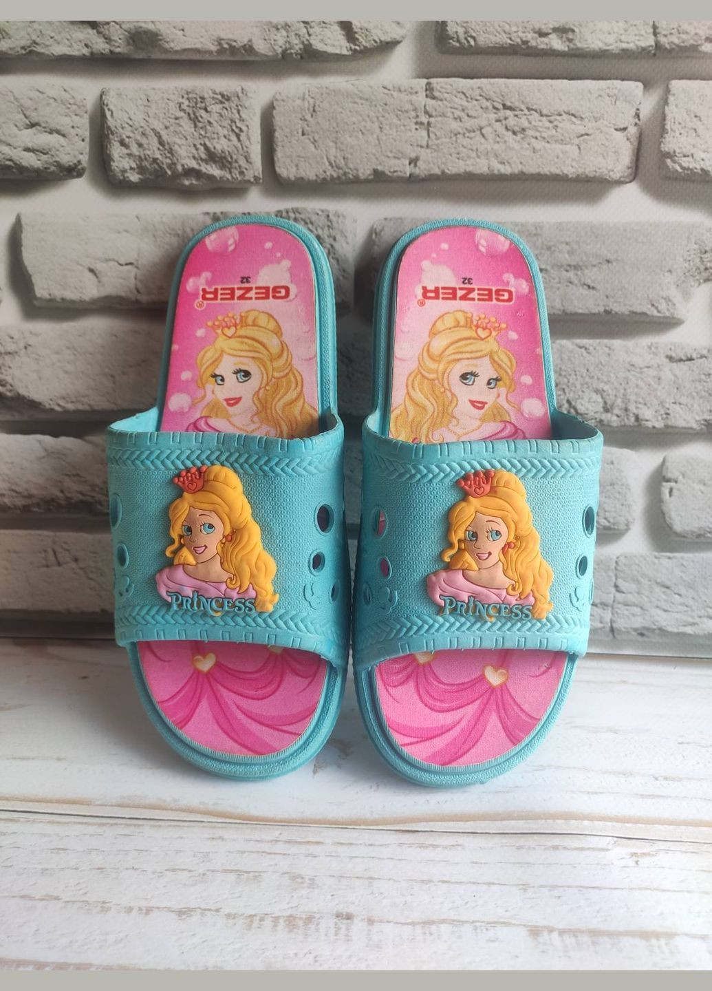 Милі шльопанці з гуми для дівчинки Gezer (342118053)