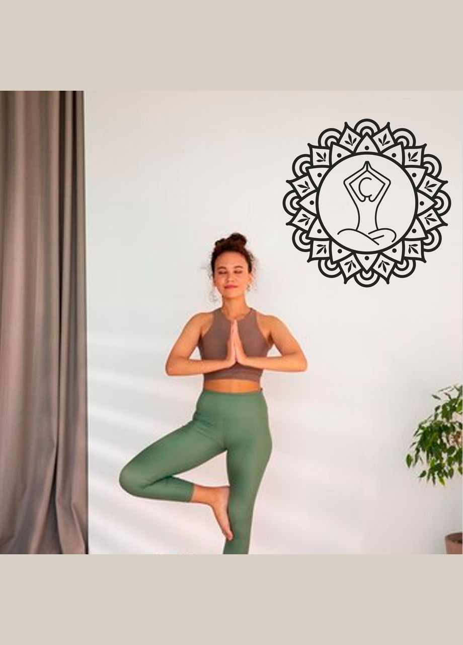 Виниловая интерьерная на стену (обои, краску) "Девушка йог в асане мандала" из Оракала Кавун наклейка (316190126)