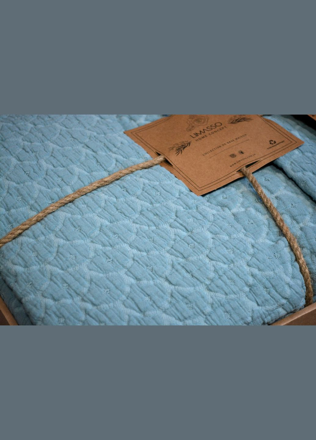 Покрывало с наволочками 240х260 см. Ambiance Голубое Limasso (318382357)