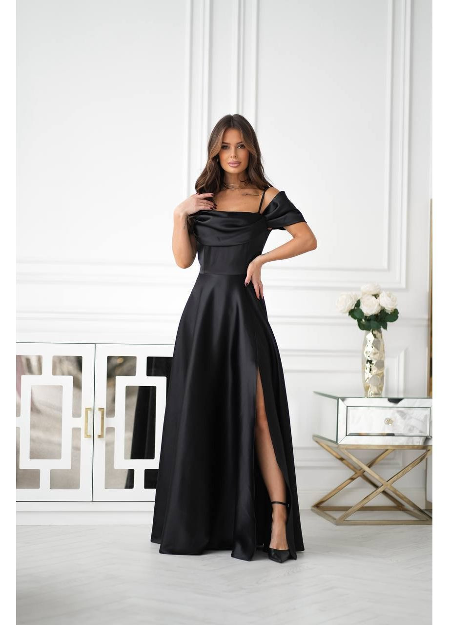 Чорна святковий, вечірня атласна сукня максі зі спущеними рукавами та драпіруванням MonCher