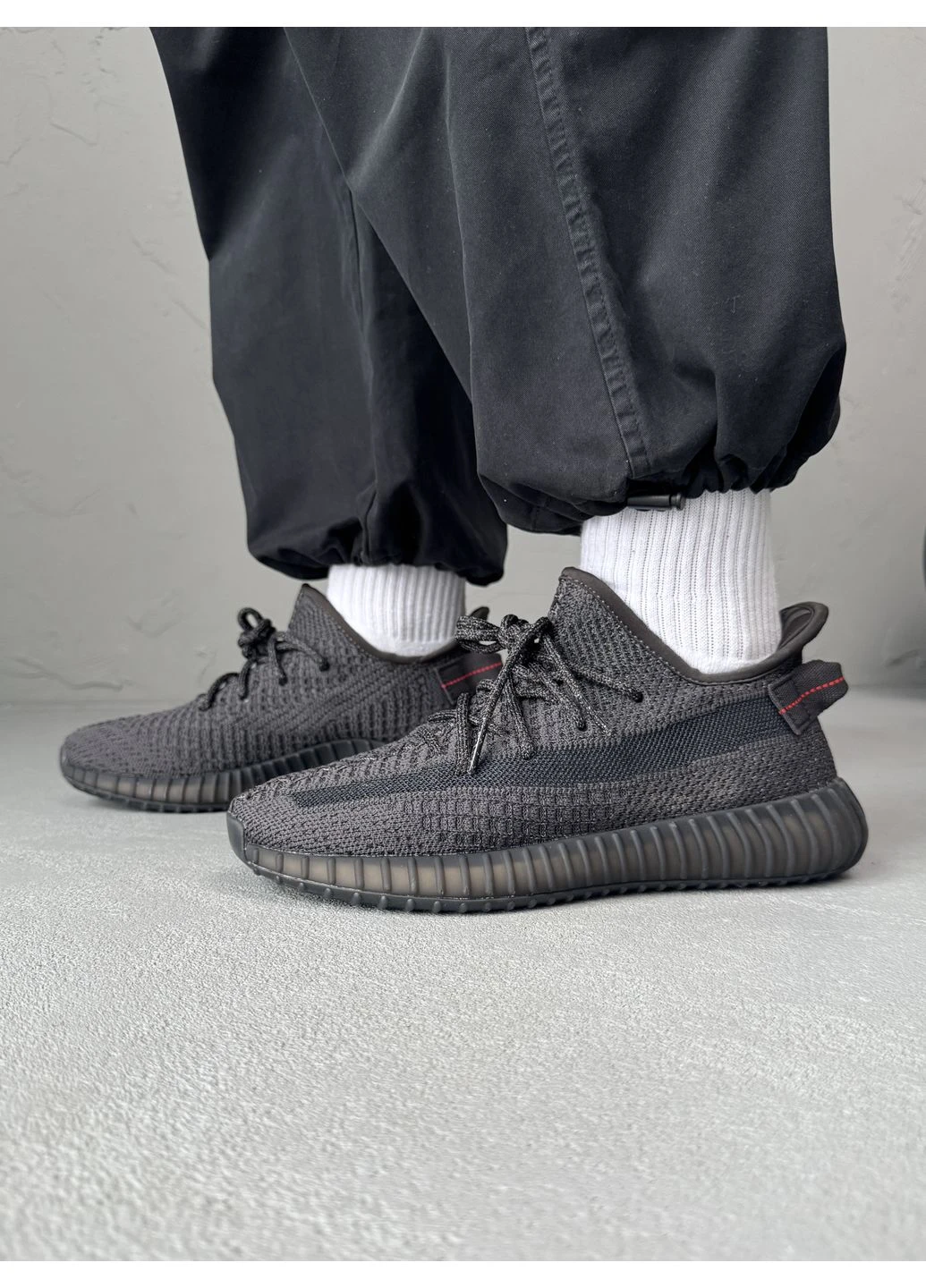 Черные демисезонные кроссовки мужские adidas yeezy boost v2, black reflective адидас изи буст черные No Brand