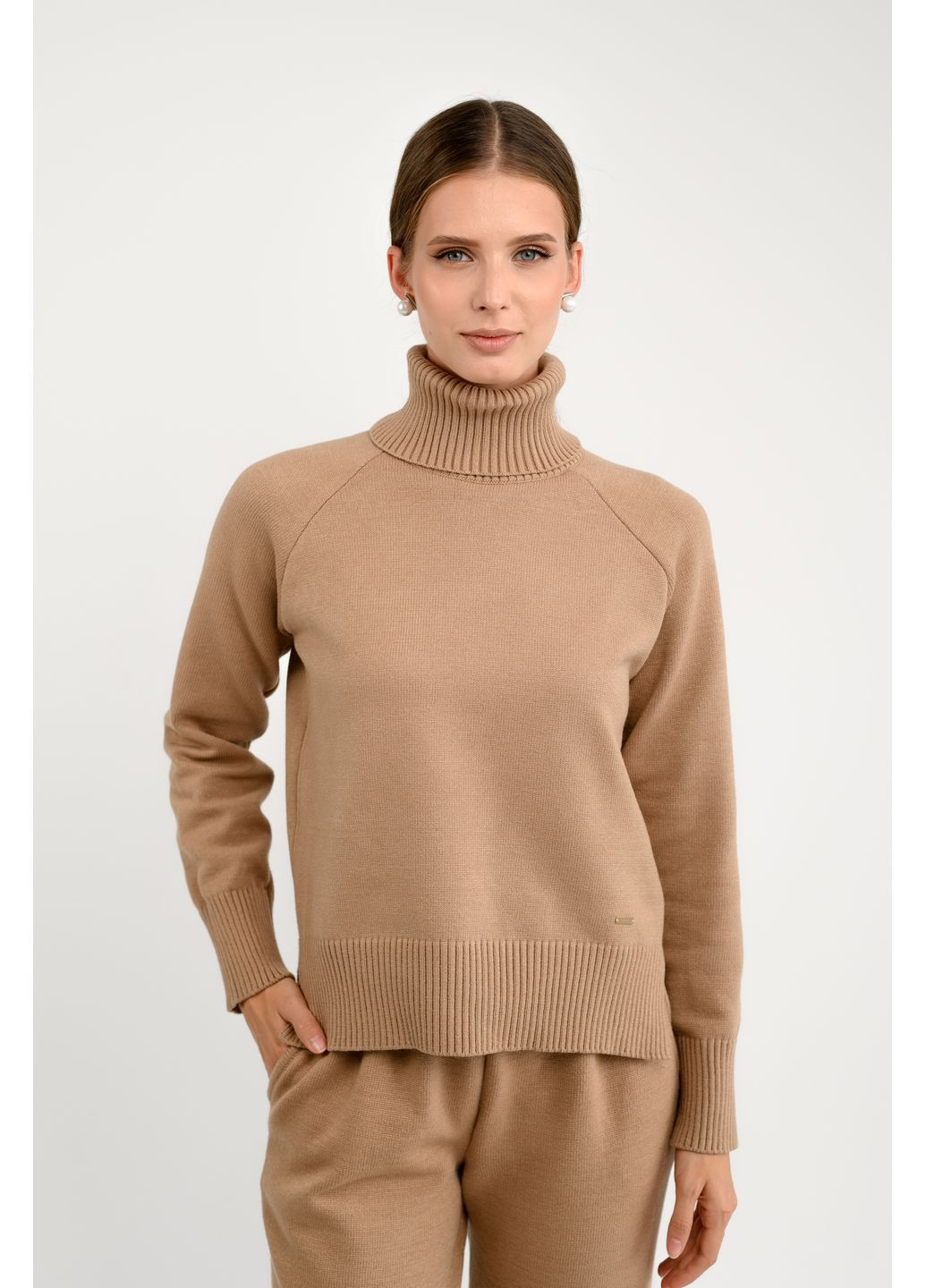 Коричневий демісезонний светр elegant Teplo 0972