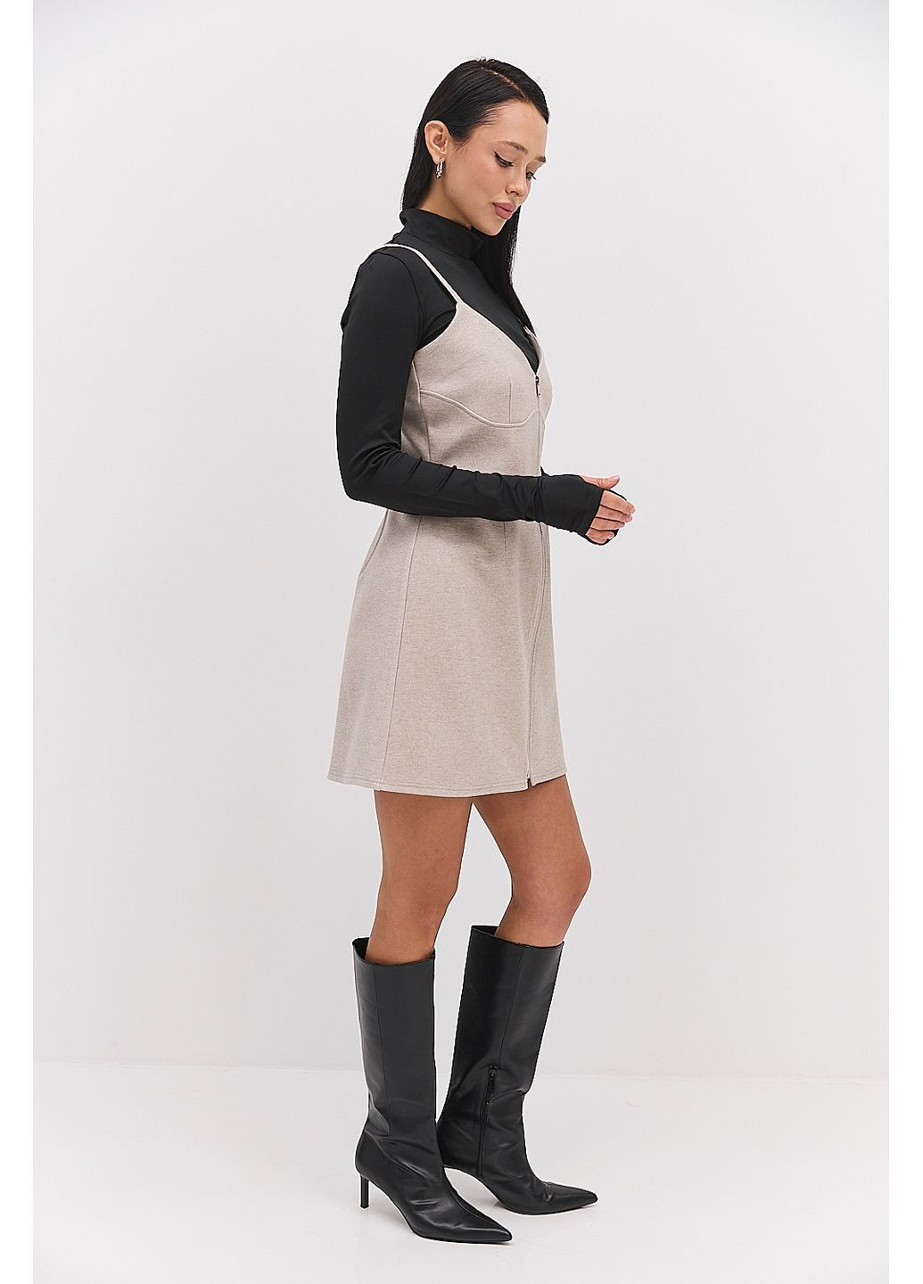 Бежевое женский теплый сарафан на молнии серый меланж Arjen