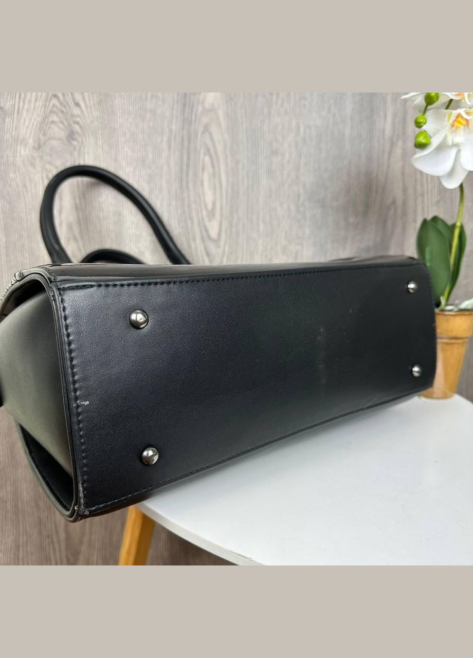 Женская каркасная сумка из экокожи с плечевым ремнем и лаковой вставкой черная матовая (sku_1241) No Brand (330575786)