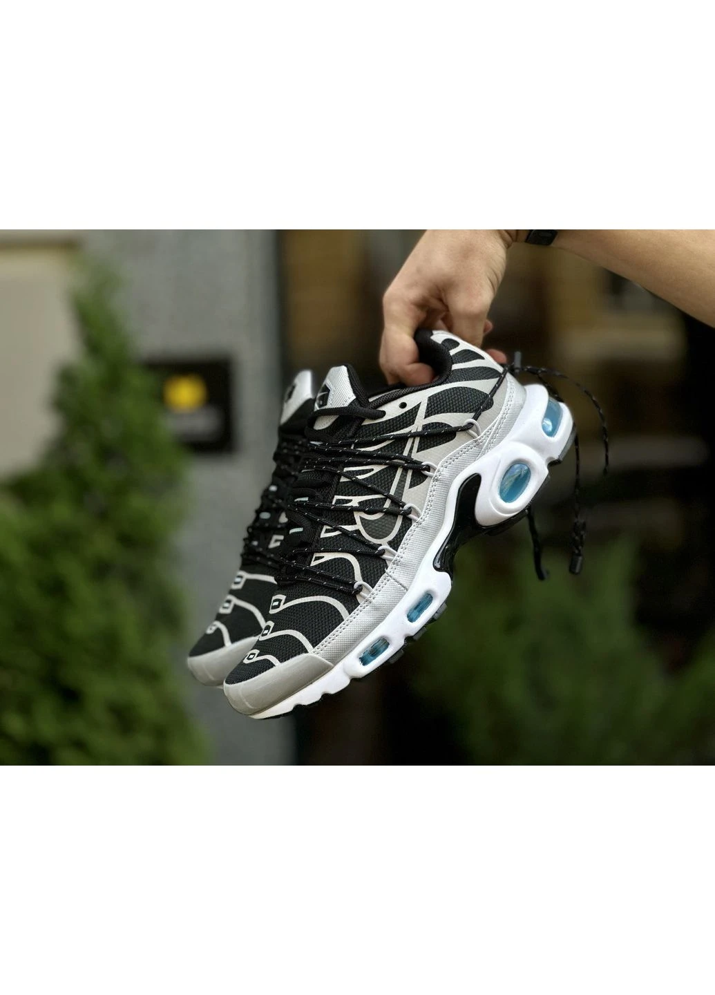 Чорні кросівки чоловічі nike tn plus lace toggle black grey найк тн аір макс плюс чорні демісезон No Brand