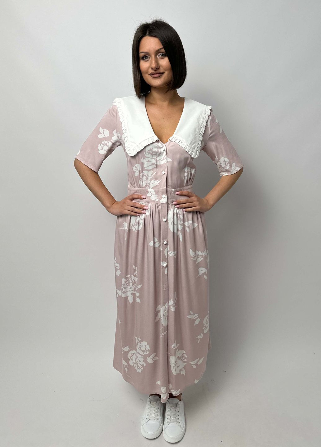 Пудровое праздничный, деловое, повседневный, кэжуал платье миди клеш, колокол BeART с цветочным принтом