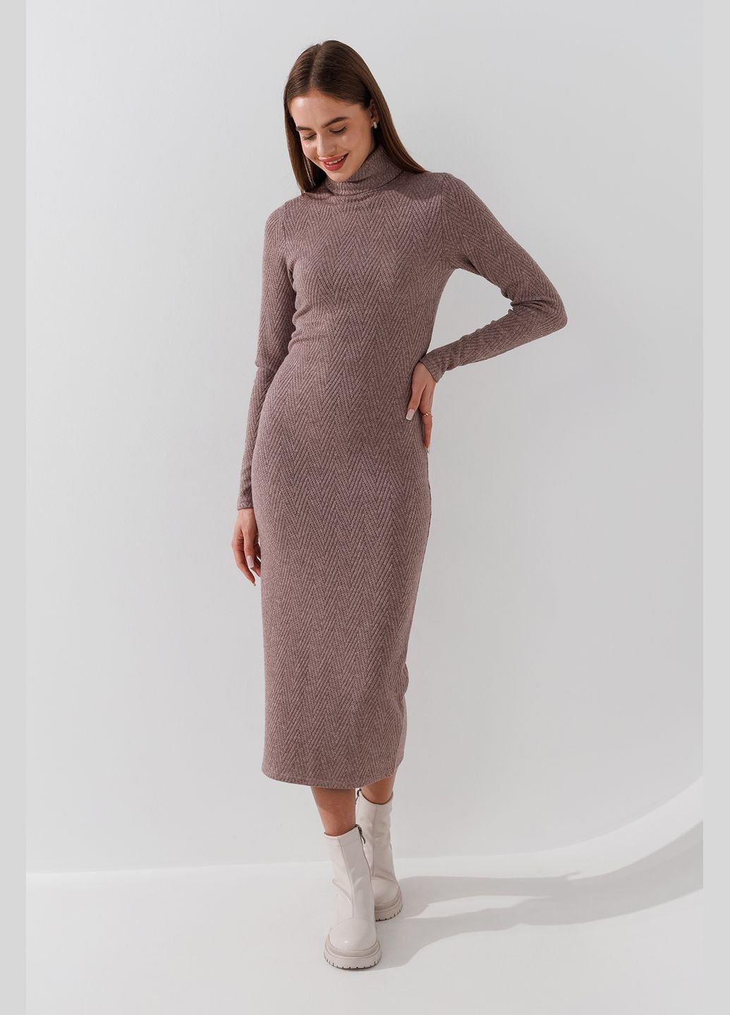 Бежевое платье однотонное женское 2441 бежевый shop (2000990867070) On me однотонное