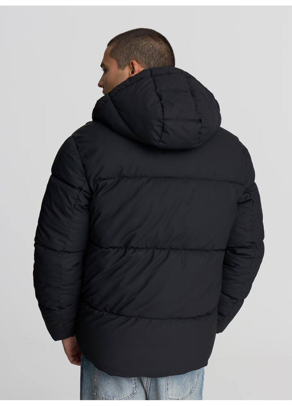 Черная зимняя куртка муж Terranova