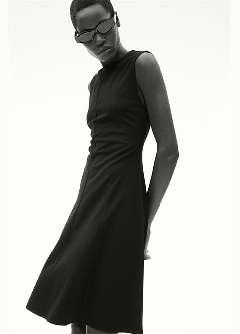 Чорна сукня чорна без рукавів із щільного трикотажу s H&M однотонна