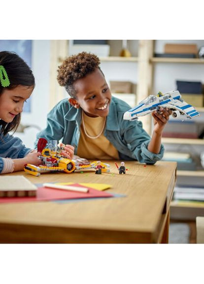 Конструктор Лего Истребитель Новой Республики «E-Wing» против Звездного истребителя Шин X Star Wars 75364 Lego (372012459)