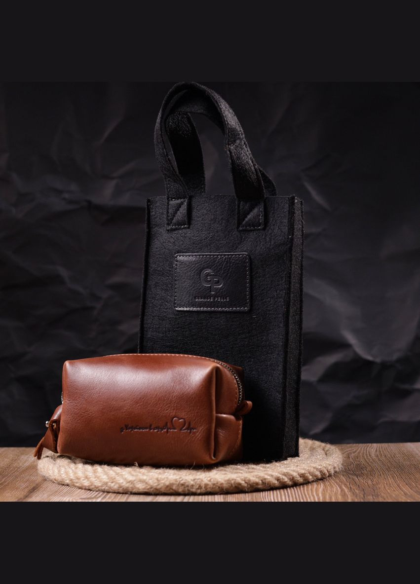 Косметичка невеликого розміру з гладкої шкіри на блискавці Серце 16762 Світло-коричнева Grande Pelle (298567928)