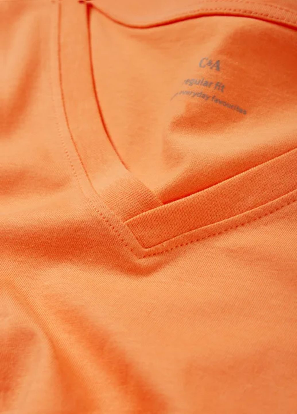 Оранжевая летняя футболка C&A