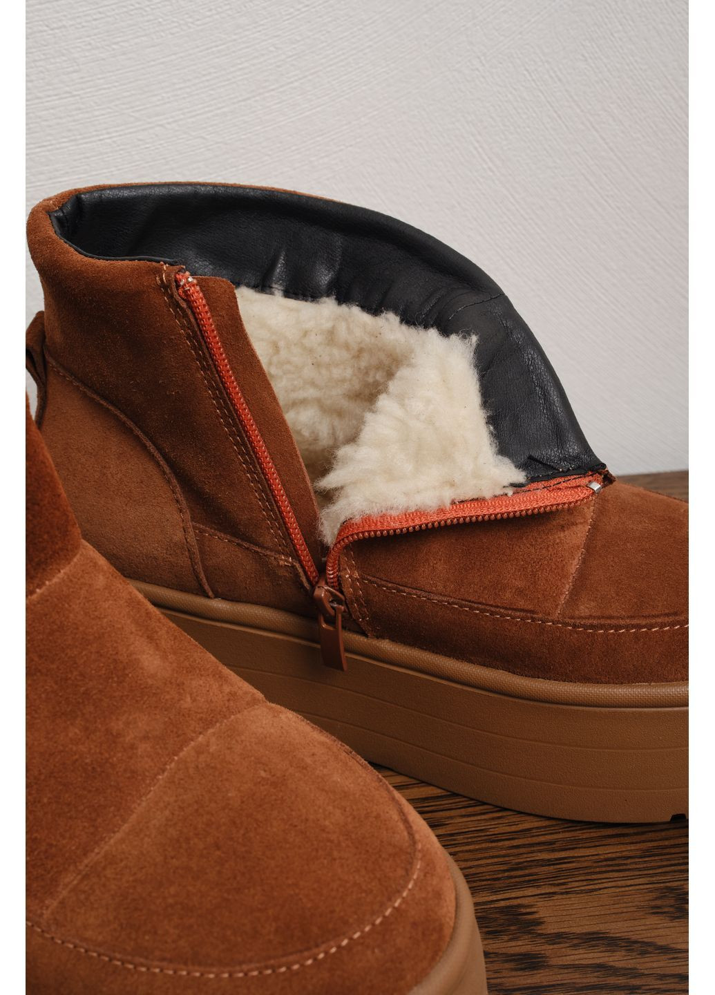 Жіночі короткі зимові уггі з рудої натуральної замші на високій підошві з боковою блискавкою (відшив 3 дні) Paradize (365756008)