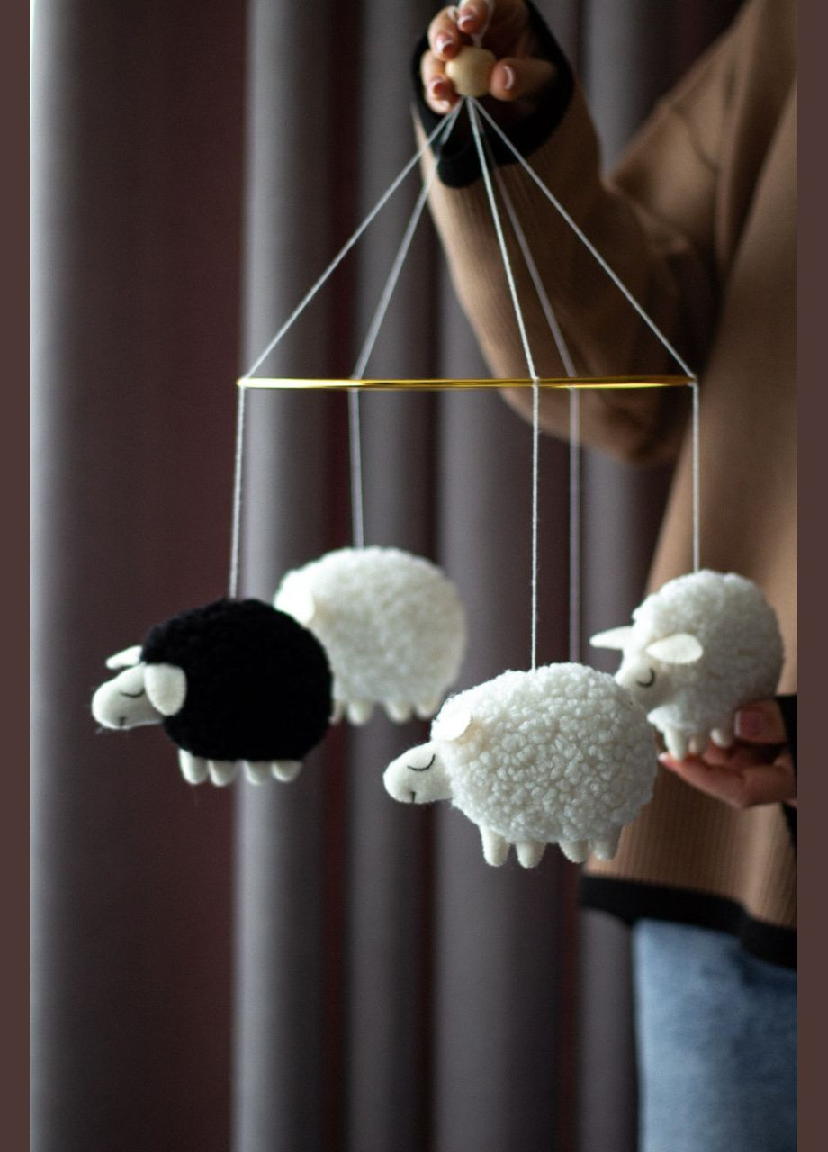 Детский музыкальный мобиль на кроватку для младенцев WooolyWool «Барашки» с 35 мелодиями No Brand (342757827)