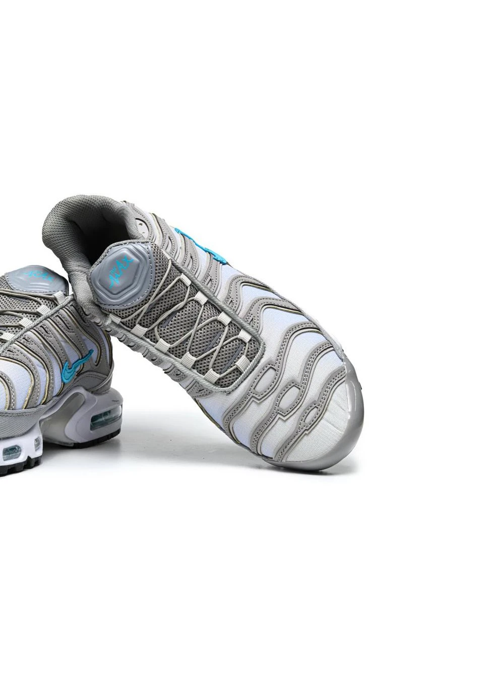 Сірі кросівки чоловічі nike air max tn grey waterproof найк аір макс тн плюс сірі демісезон No Brand