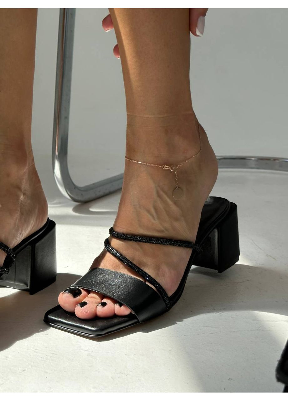 Черные кожанные босоножки No Brand