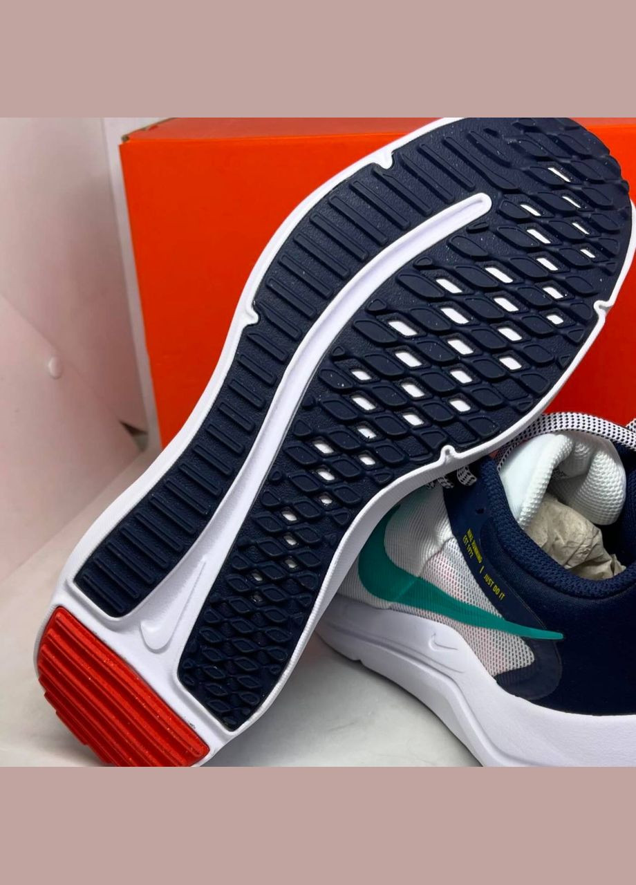 Білі кросівки жіночі Nike DOWNSHIFTER 12