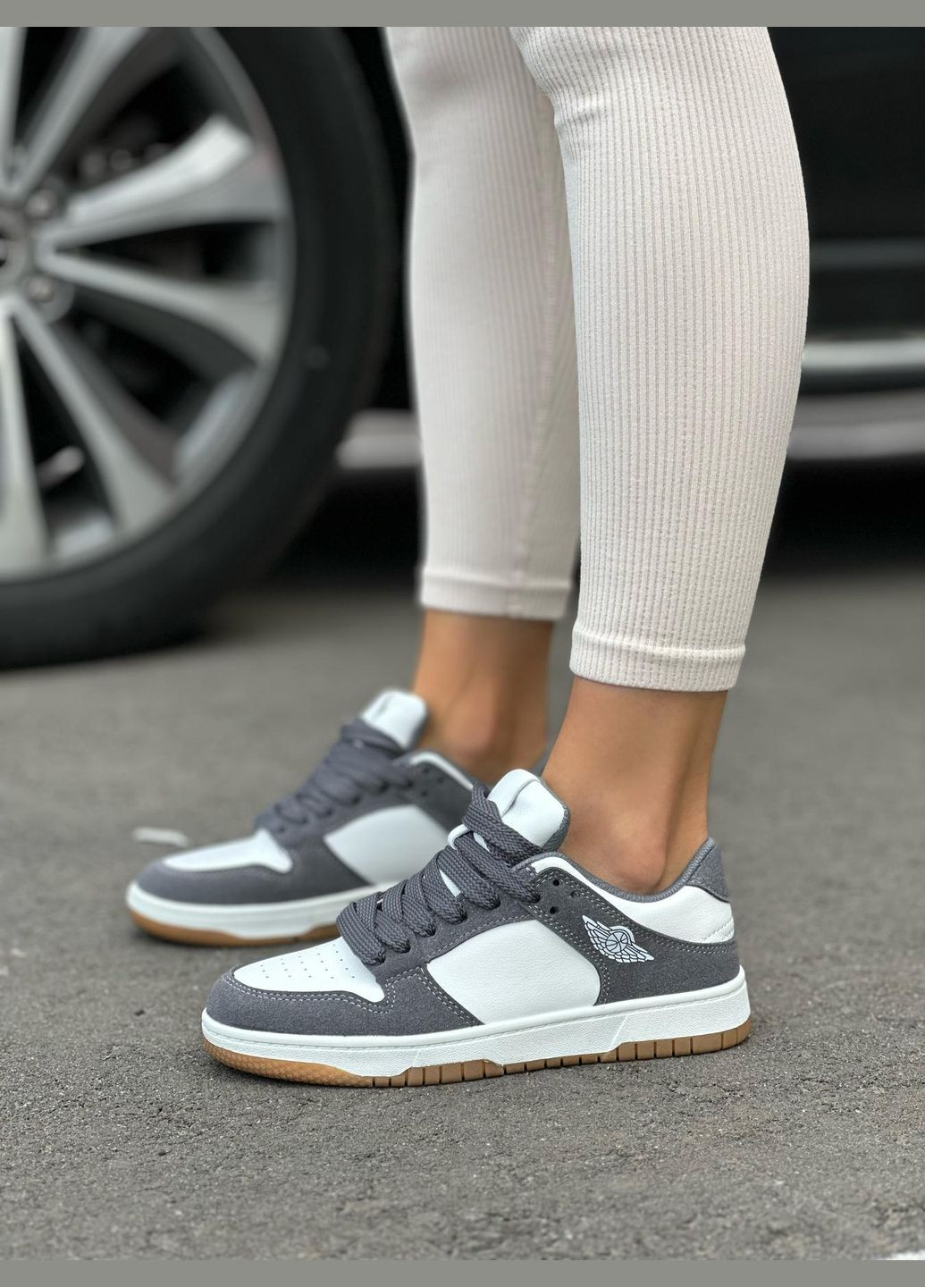 Сірі кеди жіночі сірі білі повсякденні демісезонні No Brand