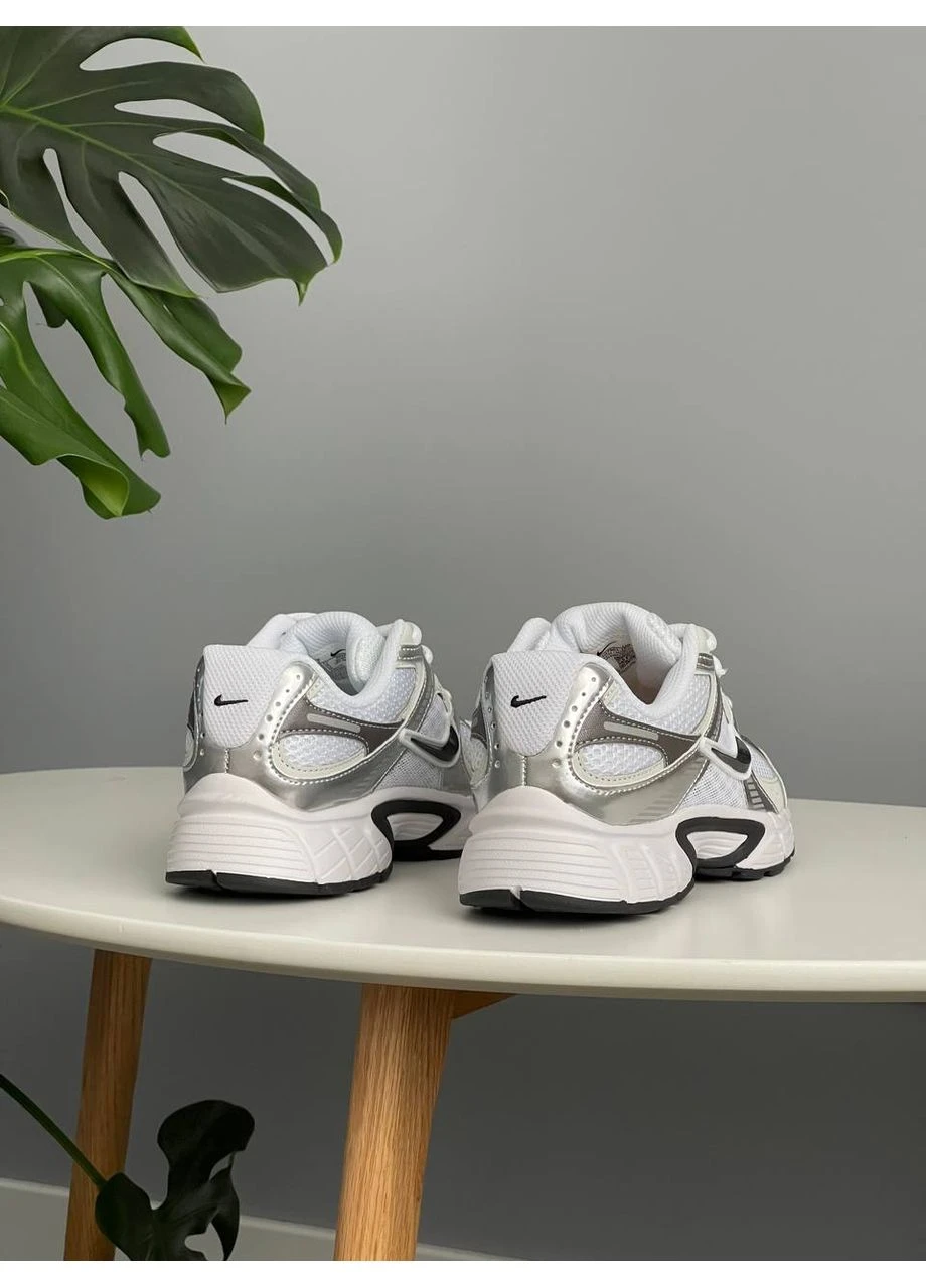 Кросівки жіночі і чоловічі Nike Zoom Vomero 5 RNR White Silver Black | Найк Зум Вомеро 5 срібні No Brand срібні демісезони (381157269)