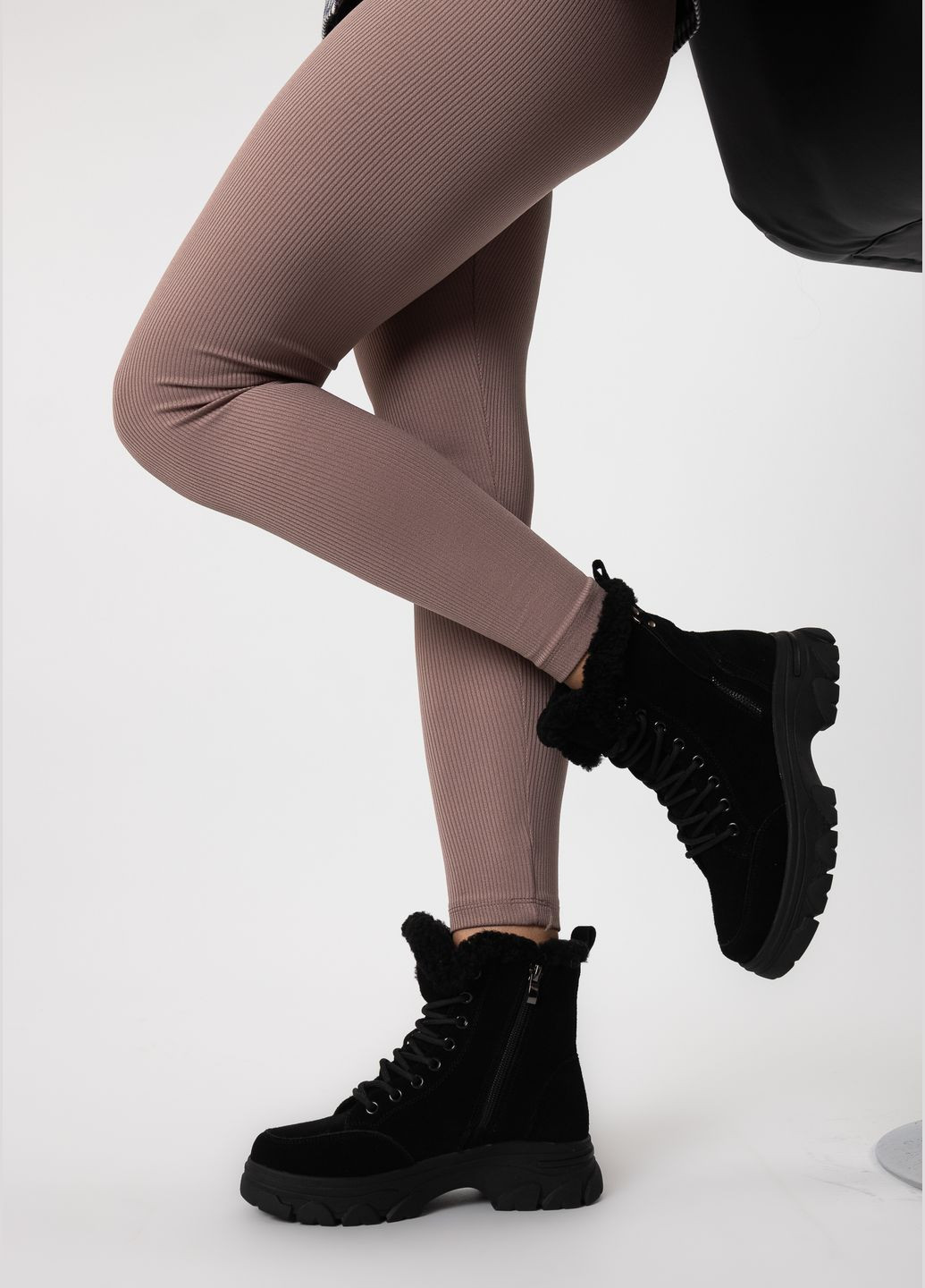 Зимние ботинки (1937ц) Lola Andy из искусственной замши