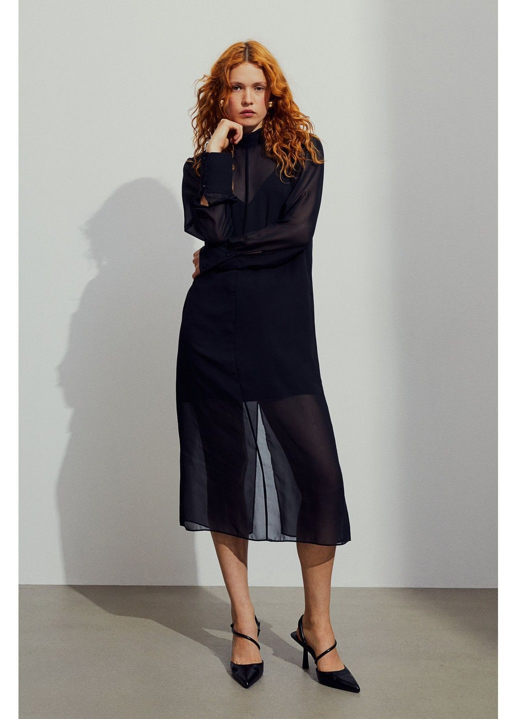 Черное кэжуал платье H&M однотонное