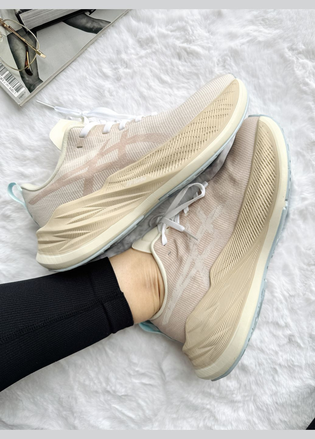 Кросівки жіночі Asics Superblast Peach | Асікс Супербласт бежеві No Brand бежеві демісезони (340916023)