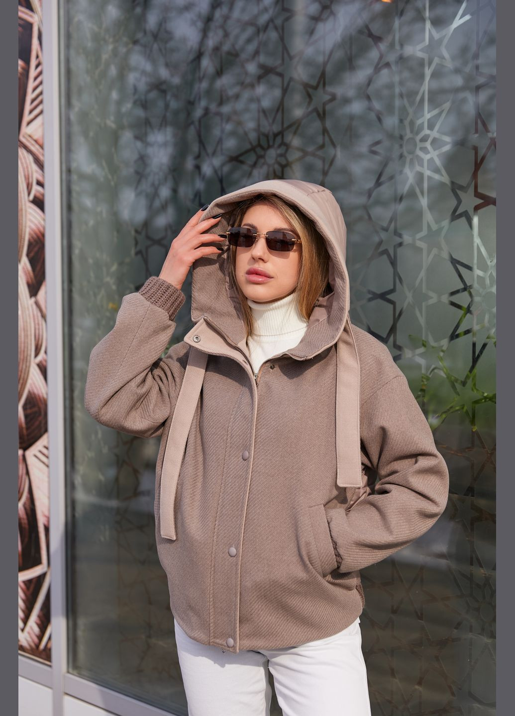 Кофейная демисезонная куртка MN