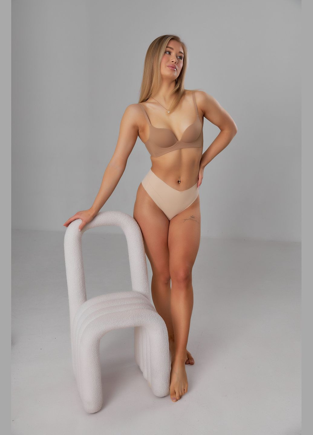 Бесшовные трусики стринги бежевого цвета с высокой посадкой Nud (322252832)